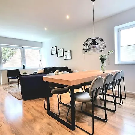 Design 4 Zimmerwohnung In Apartmán *